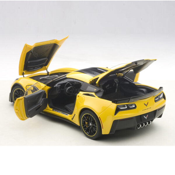 CHEVROLET CORVETTE C7 Z06 C7R EDITION (CORVETTE RACING YELLOW) - Imagen 5