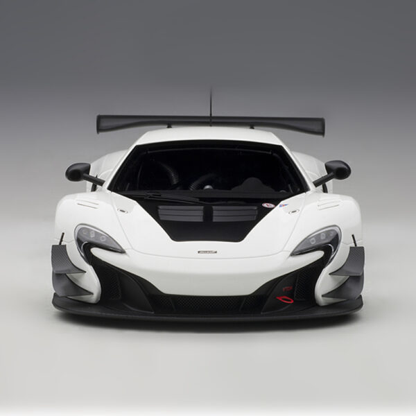 McLAREN 650S GT3 (WHITE/BLACK ACCENTS) - Imagen 3