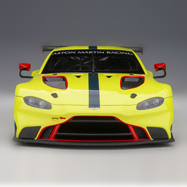 ASTON MARTIN VANTAGE GTE LE MANS PRO 2018 PRESENTATION CAR - Imagen 3