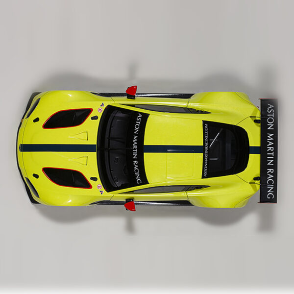 ASTON MARTIN VANTAGE GTE LE MANS PRO 2018 PRESENTATION CAR - Imagen 4