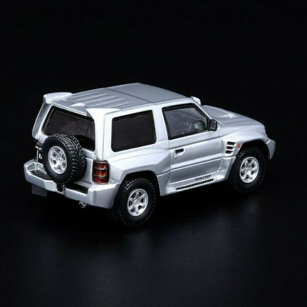 MITSUBISHI PAJERO MONTERO EVOLUTION Silver - Imagen 2