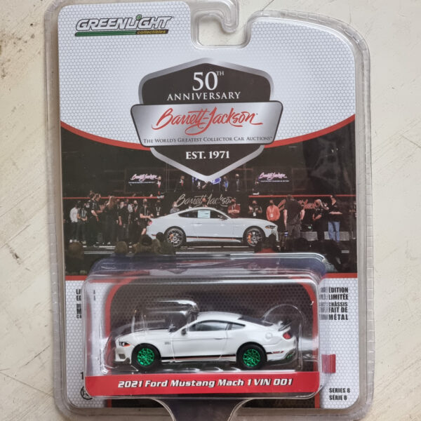 GREENMACHINE FORD MUSTANG MACH ONE 2021 VIN 001 BARRET JACKSON 1:64 - Imagen 3