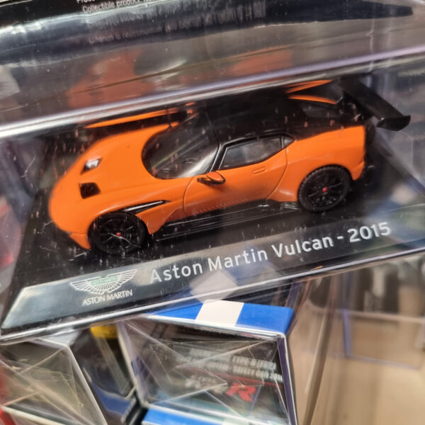 ASTON MARTIN VULCAN 1:43