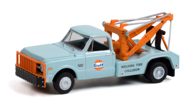 1969 Chevrolet C-30 Dually Wrecker - Gulf