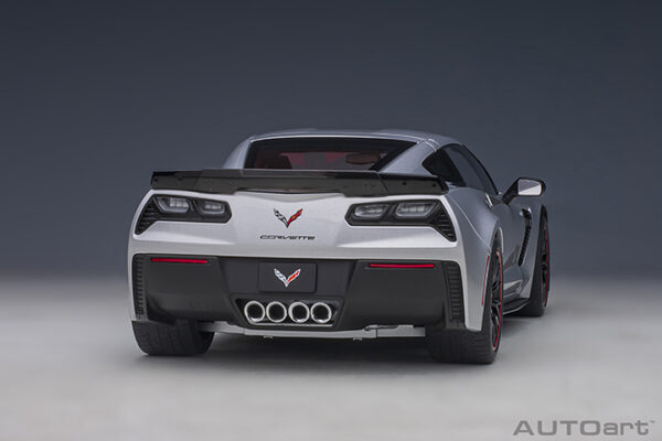 CHEVROLET CORVETTE C7 Z06 BLADE SILVER - Imagen 4