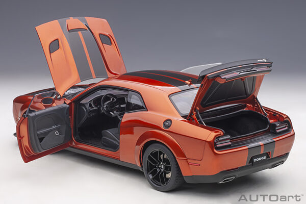 DODGE CHALLENGER SRT HELLCAT WIDE BODY DESTROYER RED GUNMETAL - Imagen 3