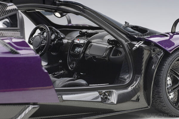 PAGANI HUAYRA BC (VIOLA /CARBON) - Imagen 3