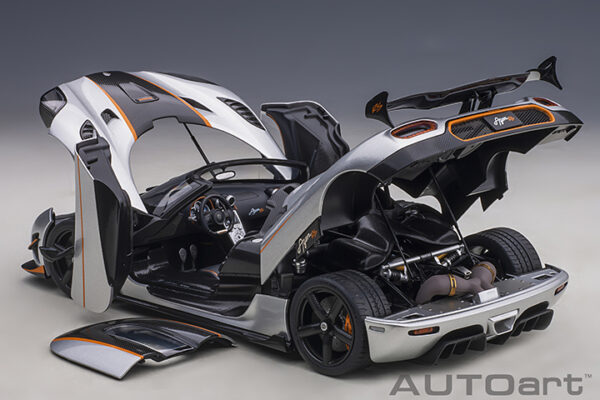 KOENIGSEGG AGERA RS (MOON SILVER/BLACK ACCCENTS) - Imagen 4