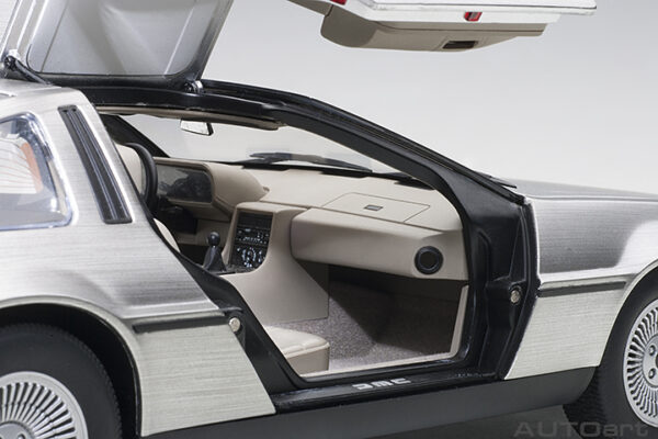 DELOREAN DMC-12 (SATIN FINISH) - Imagen 2