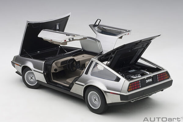 DELOREAN DMC-12 (SATIN FINISH) - Imagen 4