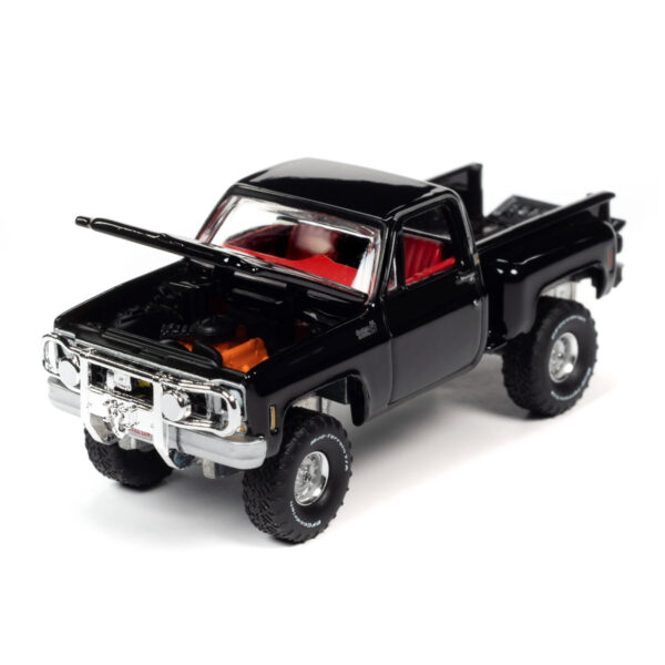 Chevy Custom Deluxe Black 1980 1:64