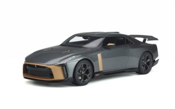 NISSAN GTR 50 BY ITALIAN DESIGN 2018 GT300 1:18