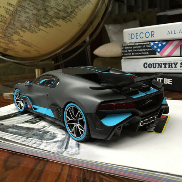 Bugatti Divo 1:18 - Imagen 2