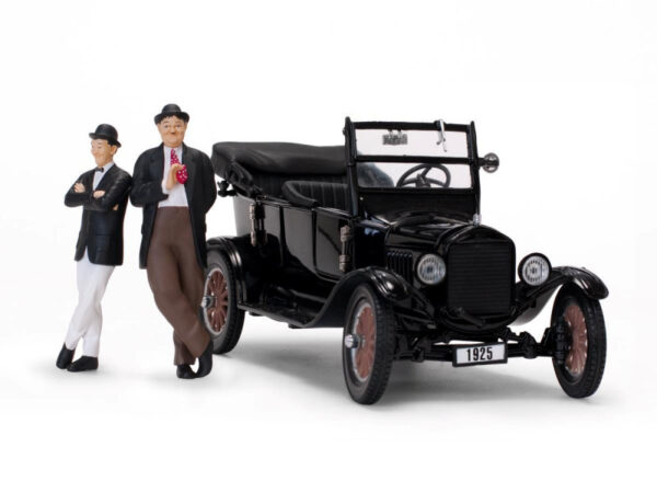 1925 Ford Model-T Touring + Laurel and Hardy con figuras